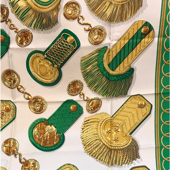 HERMES Carre90 Silk Scarf- 35”x 35”😍💚🔥 - Picture 16 of 17